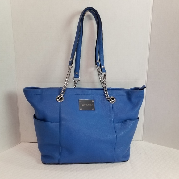Calvin Klein Handbags - Calvin Klein should bag